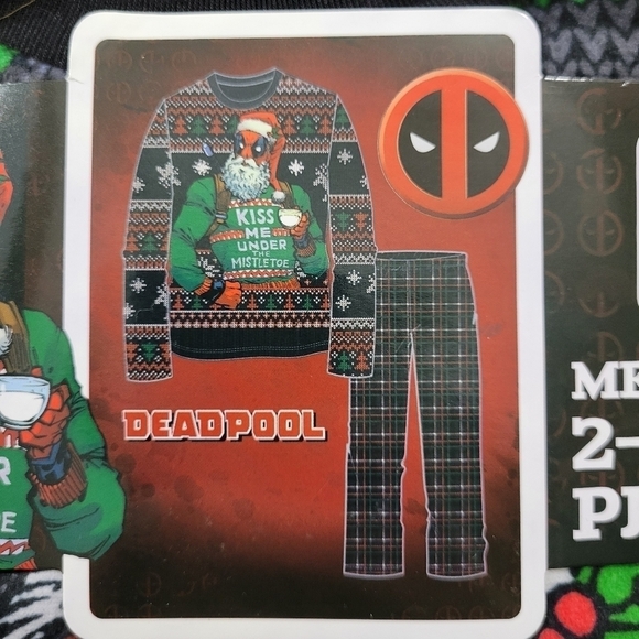 Mens Marvel Black Kiss Me Under The Mistletoe Deadpool 2-PC Pajama Set L - Picture 4 of 13